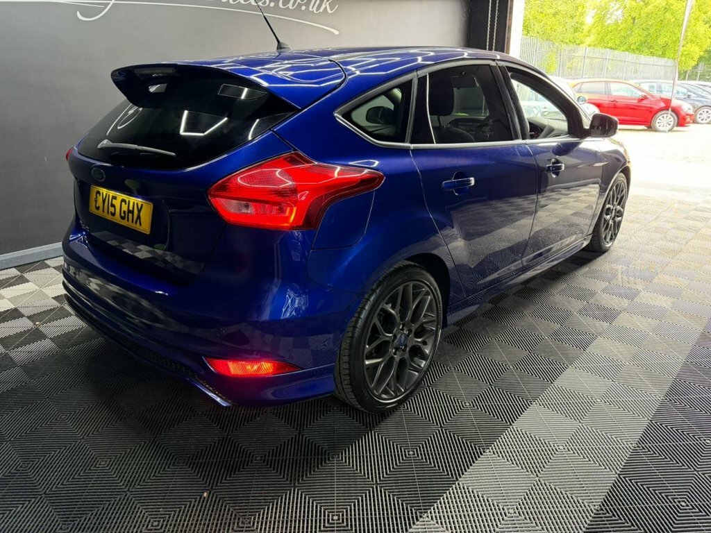 Ford Focus 1.5 Tdci Zetec S Hatchback Euro CY15GHX Blue #3