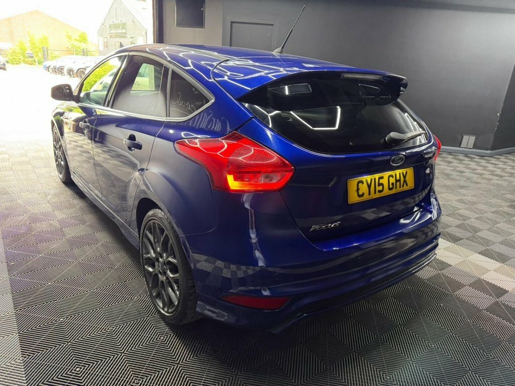 Ford Focus 1.5 Tdci Zetec S Hatchback Euro CY15GHX Blue #5