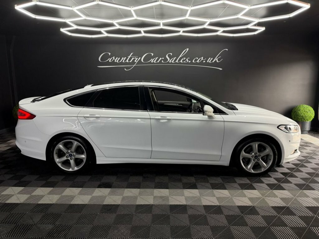 Ford Mondeo 2.0 Tdci Titanium Hatchback Euro White