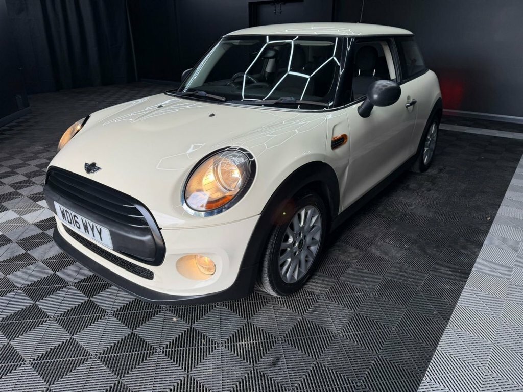 Mini Hatch 1.2 One Hatchback Euro 6 Ss WD16WYY White #3