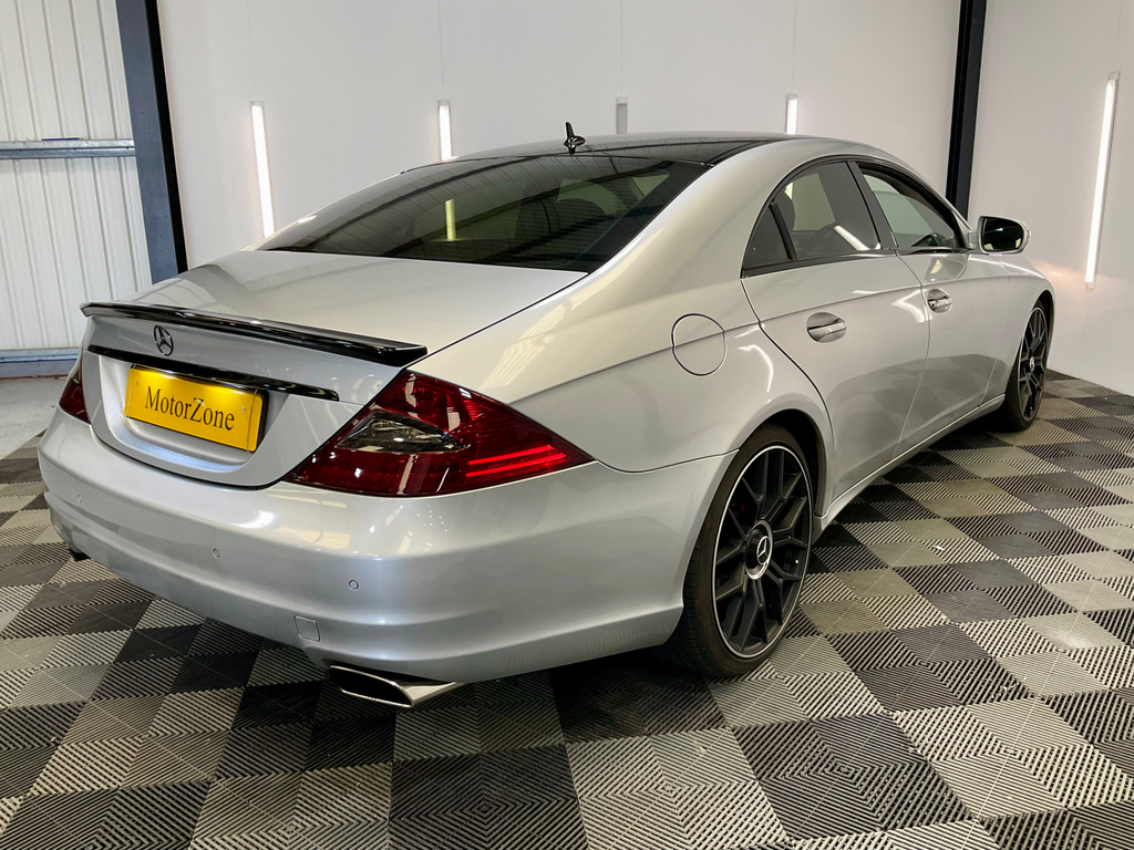 Mercedes-Benz CLS Black #7