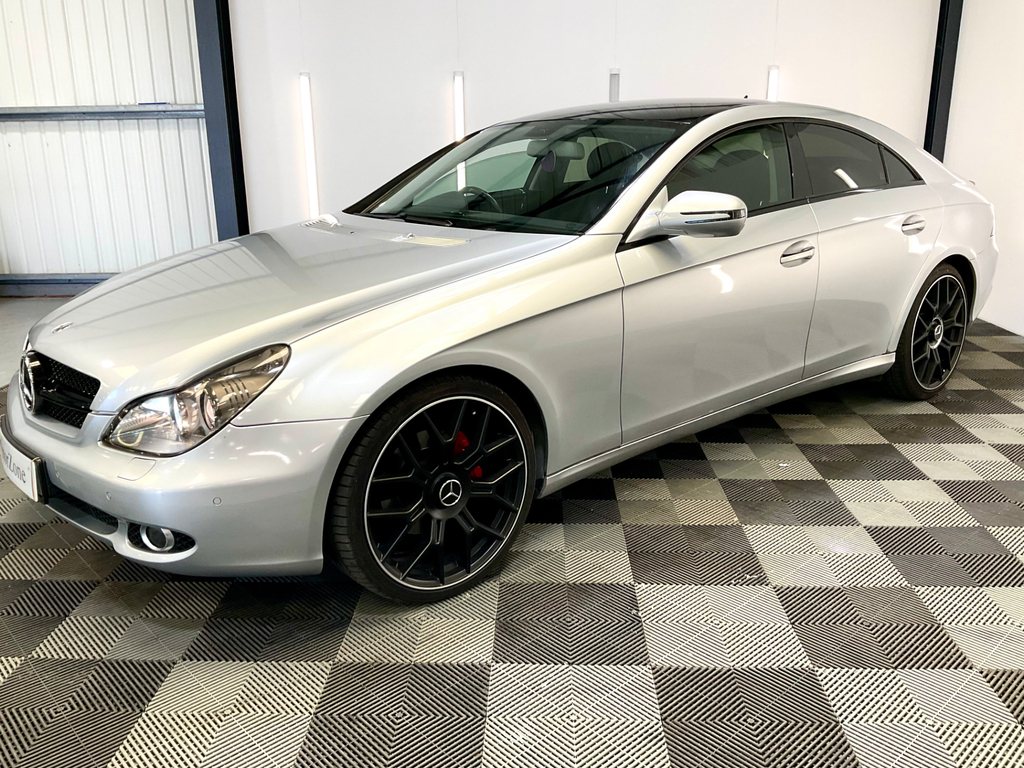 Mercedes-Benz CLS Saloon Silver #4