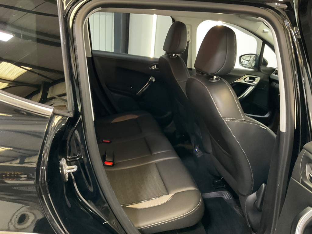 Peugeot 2008 1.2 Puretech Active Grey #21