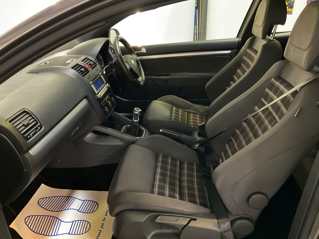 Volkswagen Golf Sport Tdi 105Bhp Blue #9