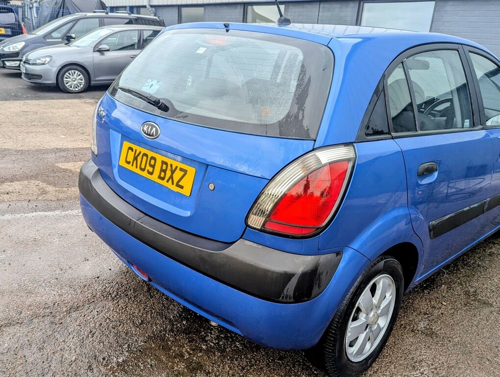 Kia RIO 1.4 2  #5
