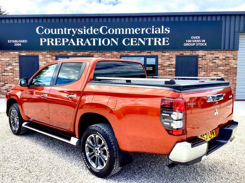 Mitsubishi L200 Double Cab Di-d 150 Barbarian 4Wd - 2021 21 DS21LPN Orange #4