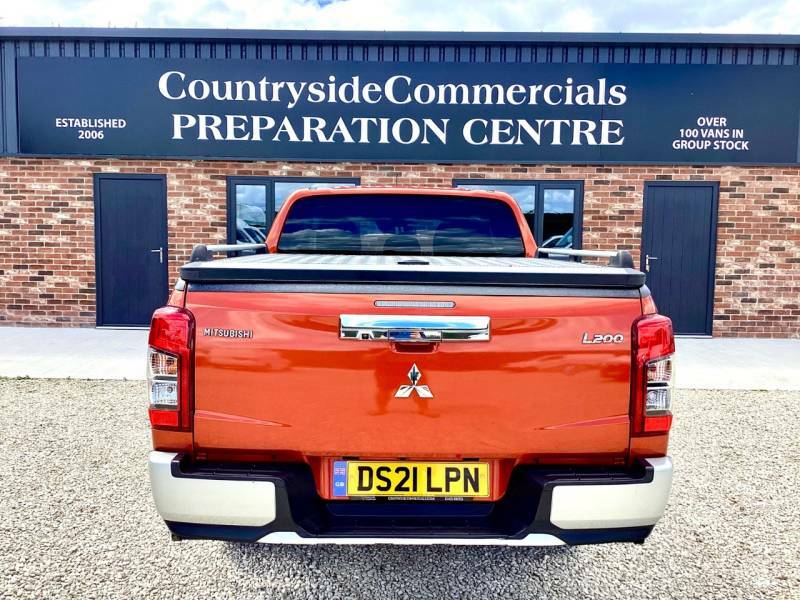 Mitsubishi L200 Double Cab Di-d 150 Barbarian 4Wd - 2021 21 DS21LPN Orange #5