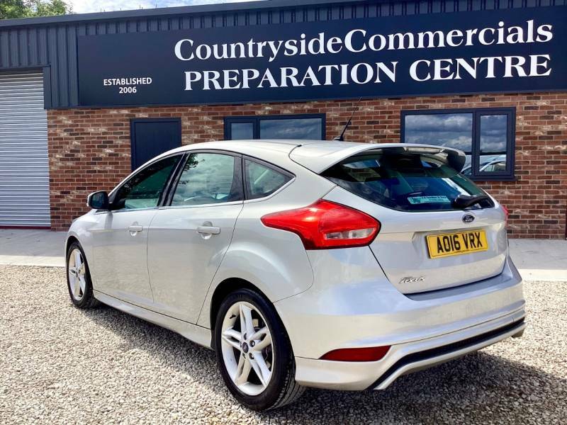 Ford Focus 1.5 Tdci 120 Zetec S - 2016 16 Silver #4