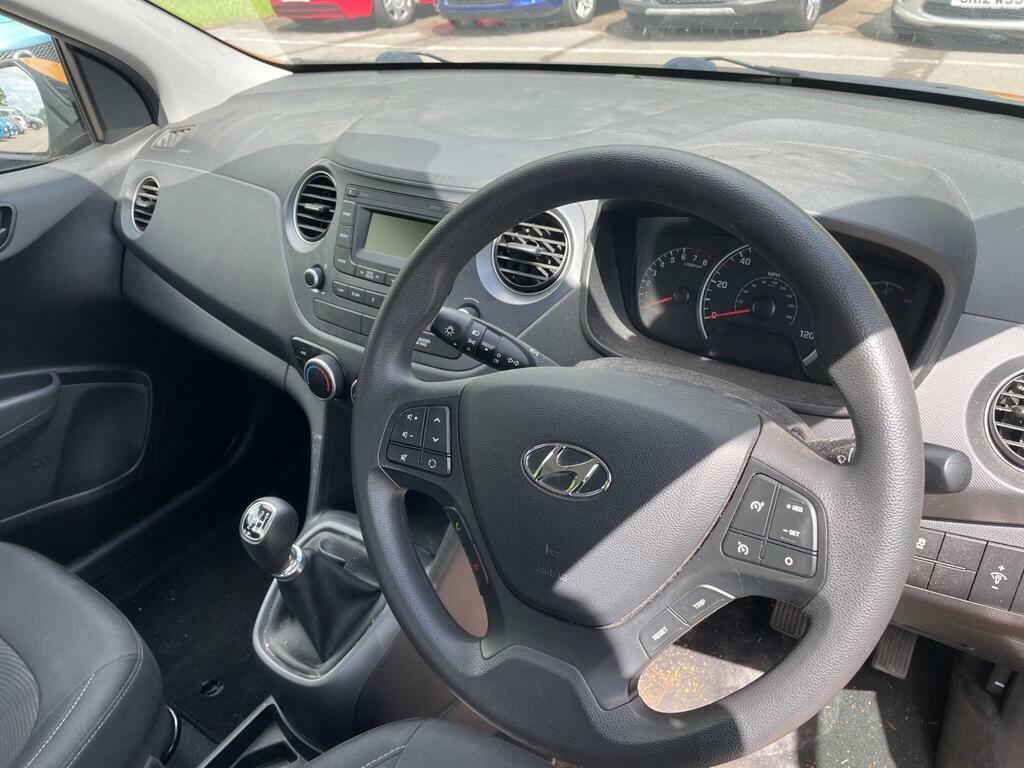 Hyundai I10 1.2 Se Euro 6 Red #4