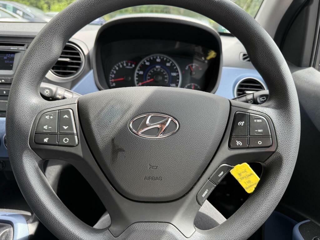 Hyundai I10 Se White #17