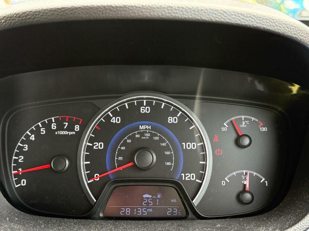 Hyundai I10 Se White #18