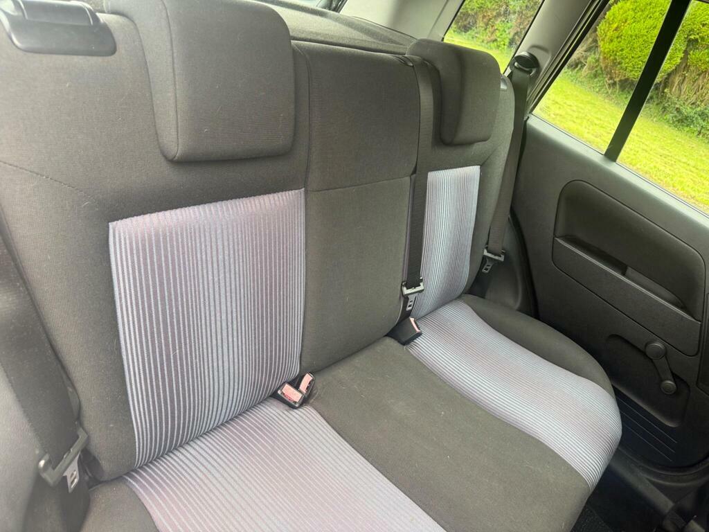 Ford Fusion Hatchback Silver #12