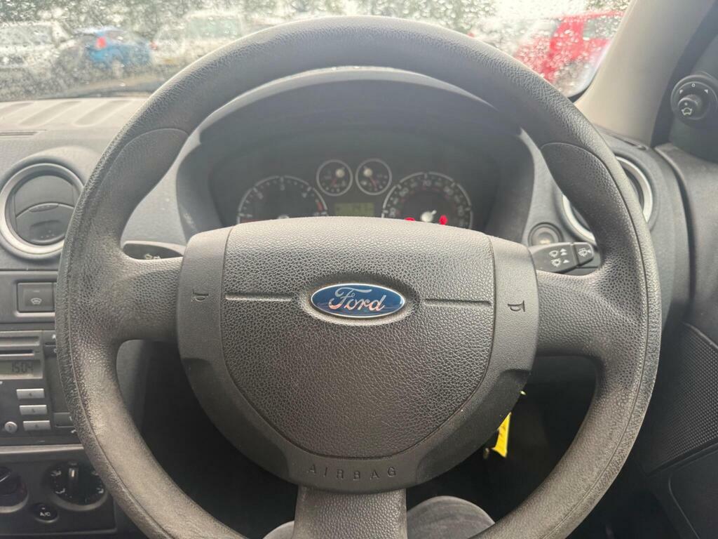 Ford Fusion Hatchback Silver #14