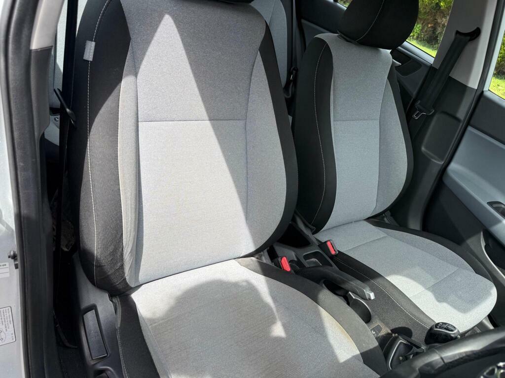 Hyundai I20 Se White #10