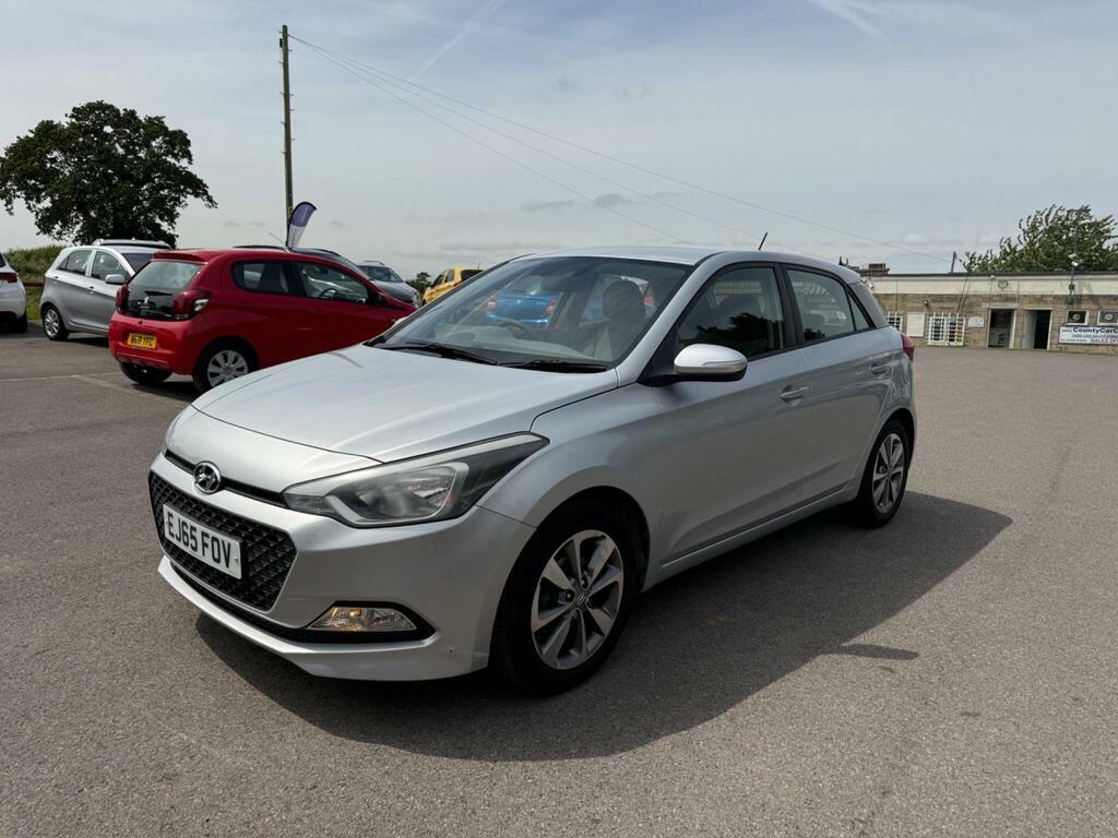 Hyundai I20 Se White #7
