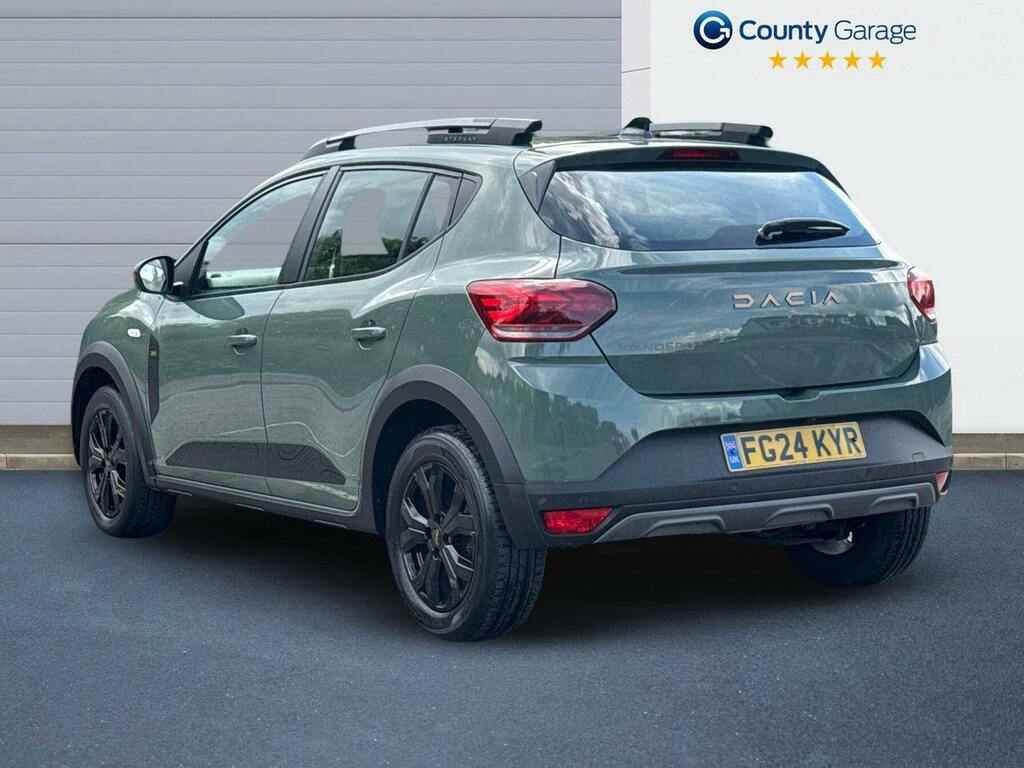 Dacia Sandero Stepway 1.0 Tce Extreme Hatchback Euro 6 Green #3