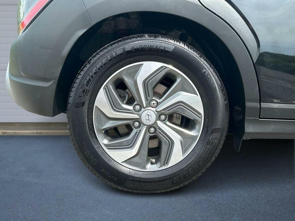 Hyundai Kona 1.6 H Gdi Se Connect Suv Hybrid Dct Eur Black #5