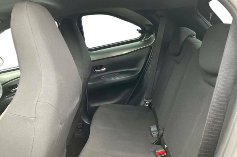 Toyota Aygo X 1.0 Vvt-i Edge Green #4