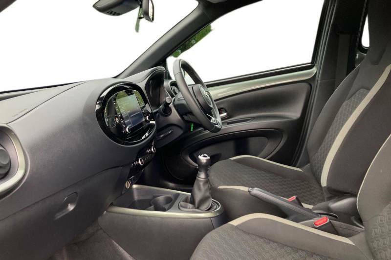 Toyota Aygo X 1.0 Vvt-i Edge Green #3