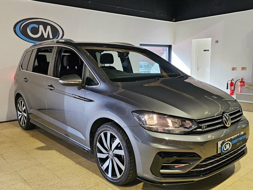 Volkswagen Touran 1.5L R-line Grey