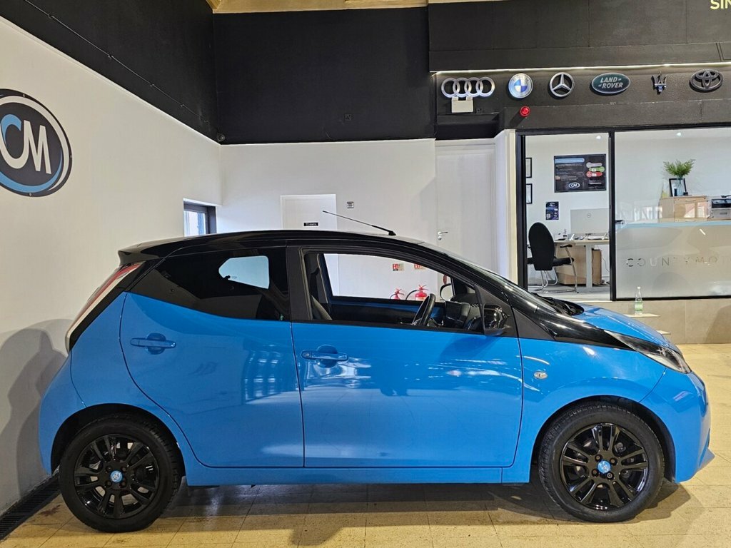Toyota Aygo 1L X-cite YA16YLL Blue #2