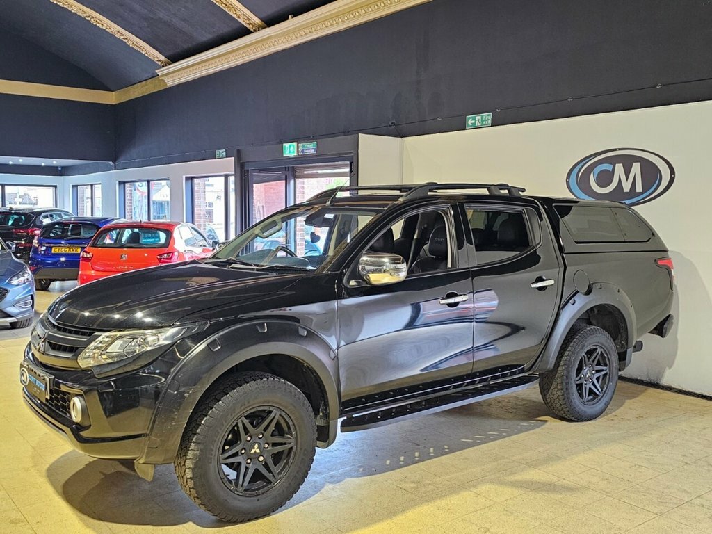 Mitsubishi L200 2.4L Dc Barbarian Svp Black #3
