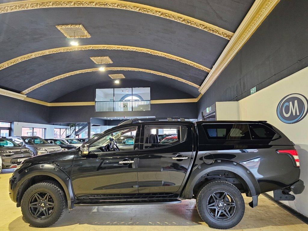Mitsubishi L200 2.4L Dc Barbarian Svp Black #4