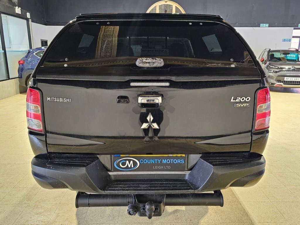 Mitsubishi L200 2.4L Di-d 4Wd Titan Dcb White #8