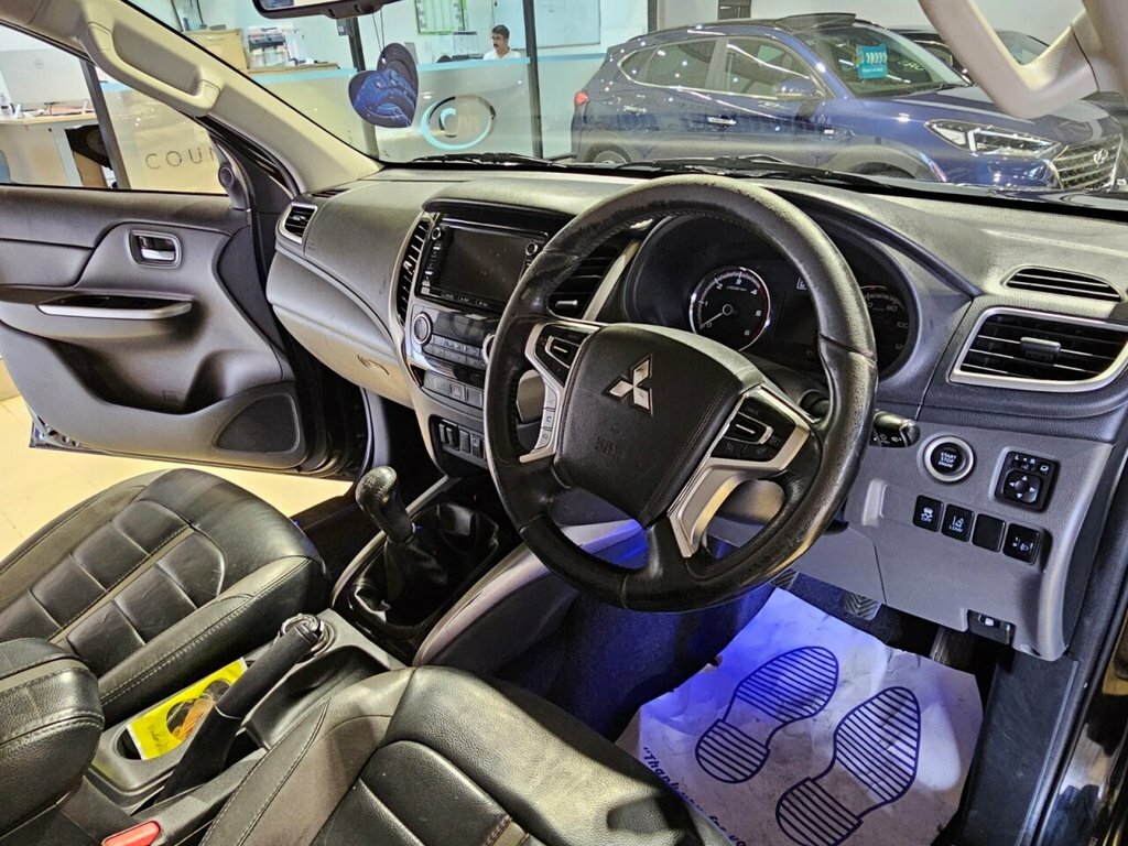 Mitsubishi L200 2.4L Di-d 4Wd Titan Dcb White #14