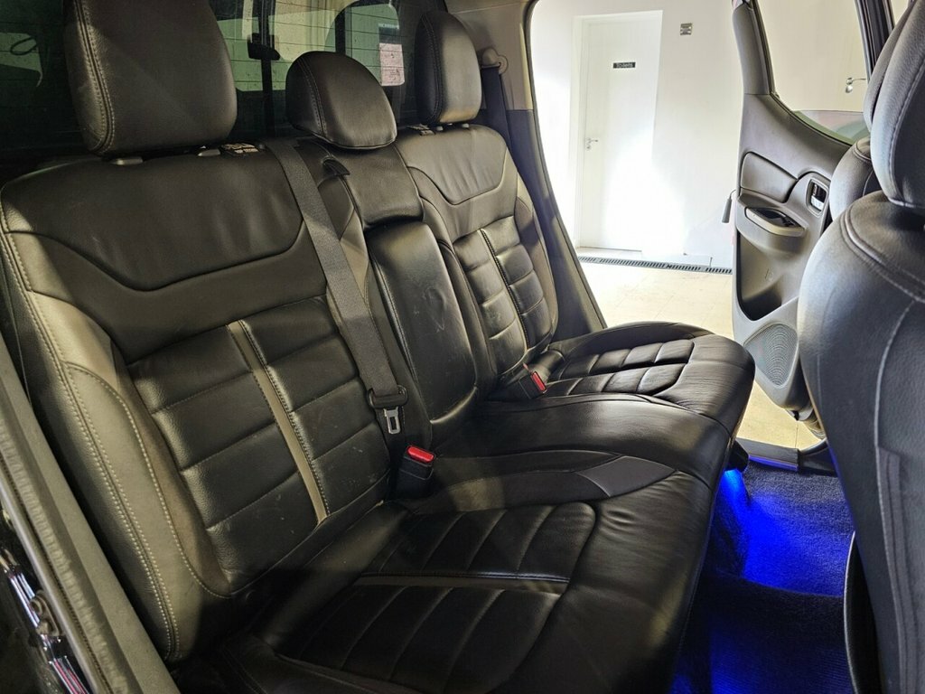 Mitsubishi L200 2.4L Di-d 4Wd Titan Dcb White #15