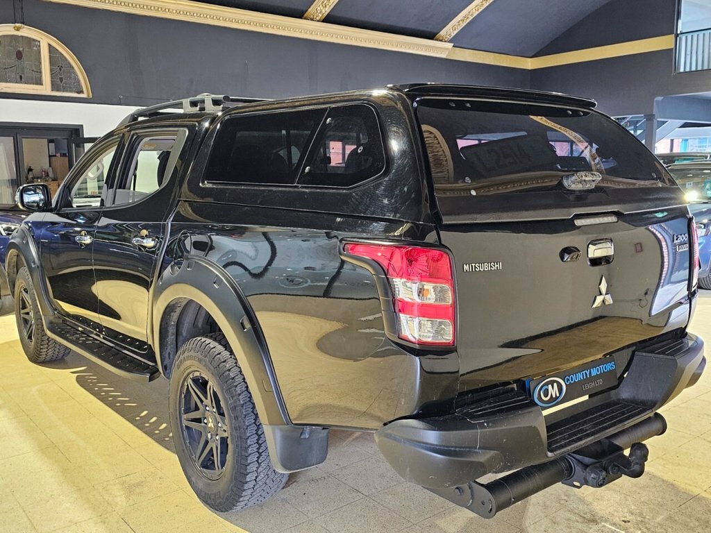 Mitsubishi L200 2.4L Di-d 4Wd Titan Dcb White #7
