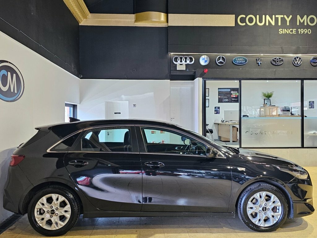 Kia Ceed 1L 2 Black #2