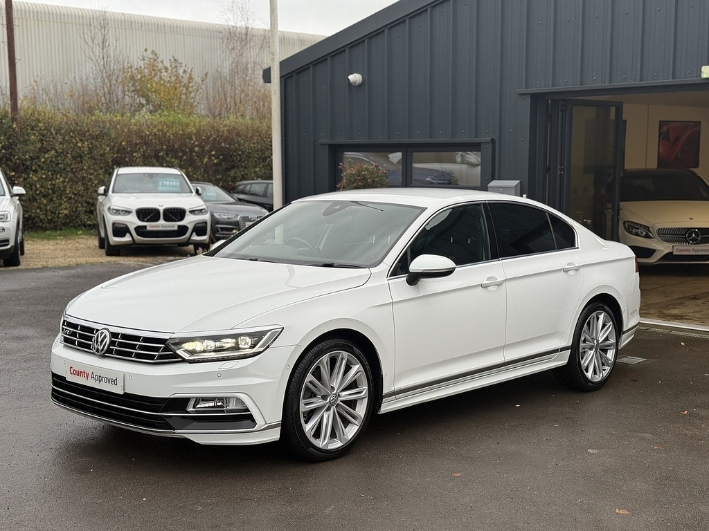 Volkswagen Passat Hybrid #9