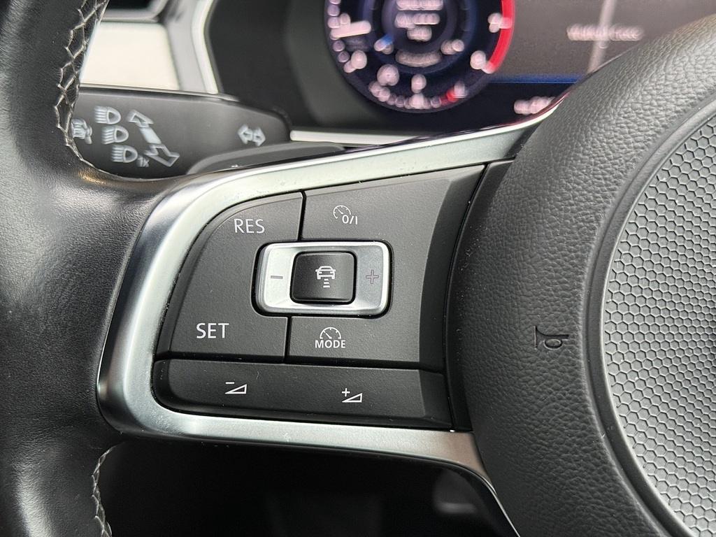 Volkswagen Passat Hybrid #19