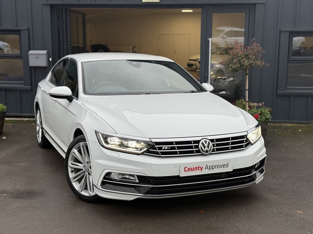 Volkswagen Passat R-line 2.0Tsi Dsg White #2