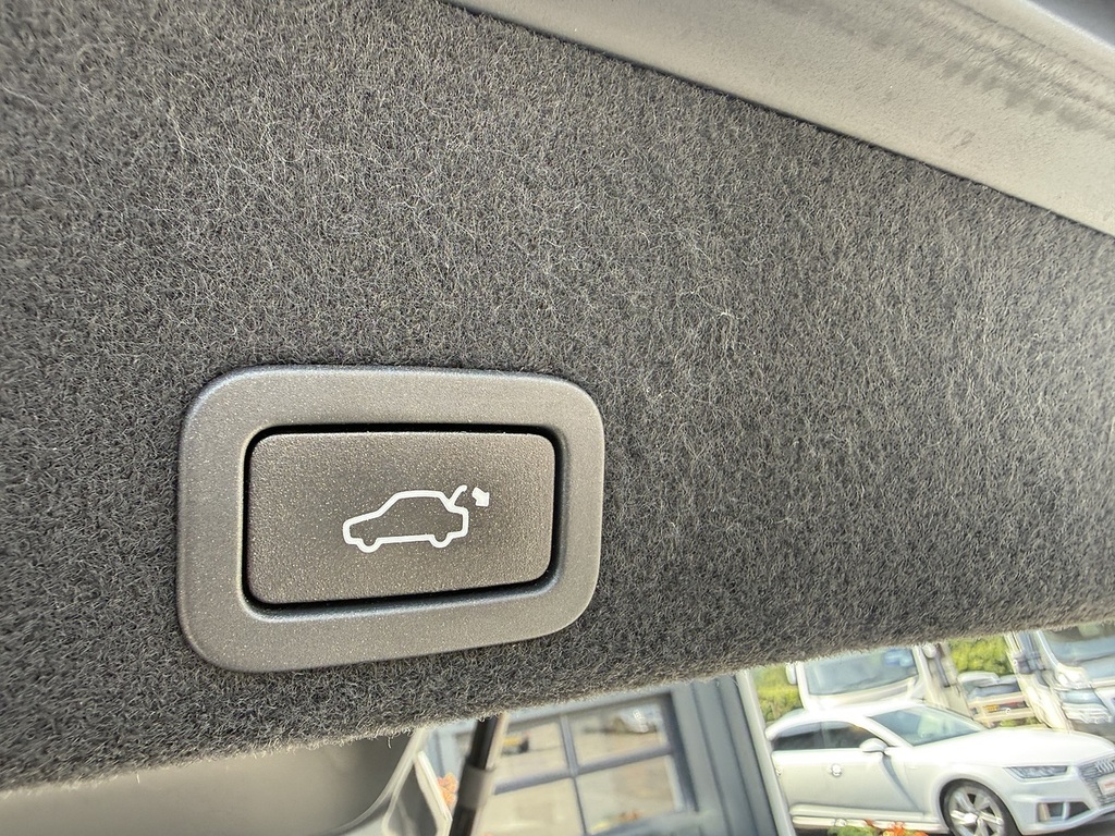 Volvo XC60 Diesel Blue #28