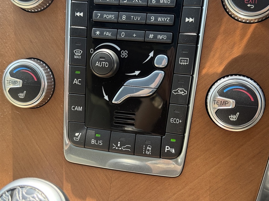 Volvo XC60 Diesel Blue #39