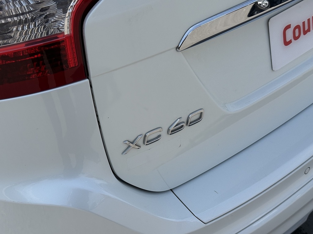 Volvo XC60 Diesel Blue #25