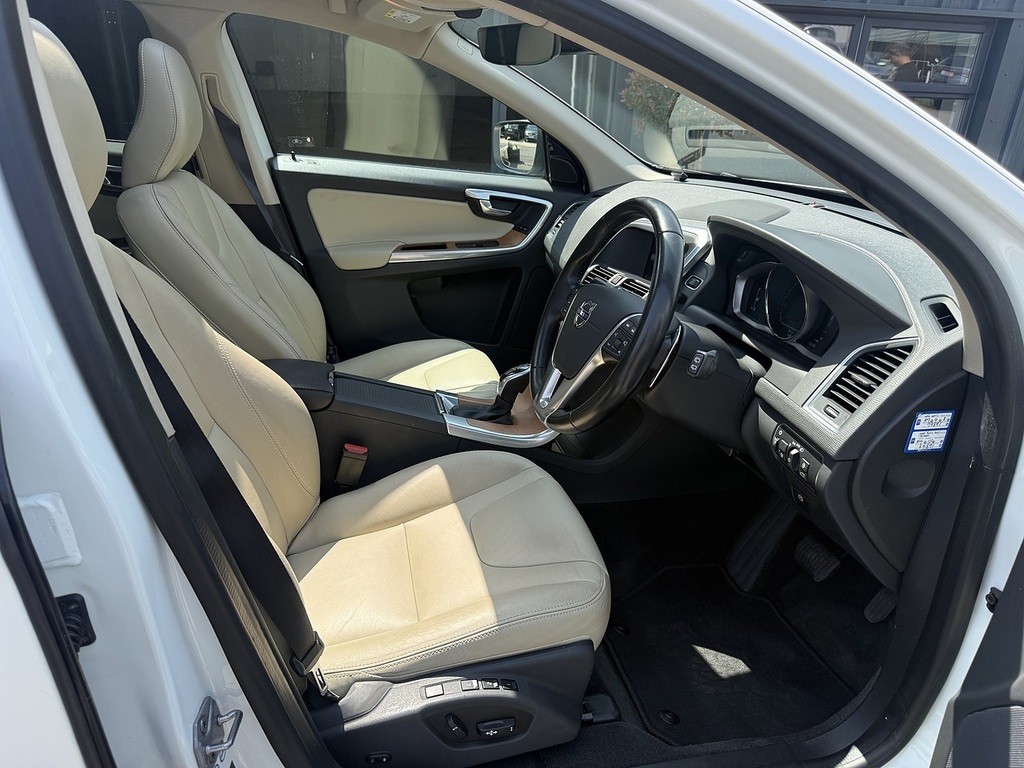 Volvo XC60 Diesel Blue #18