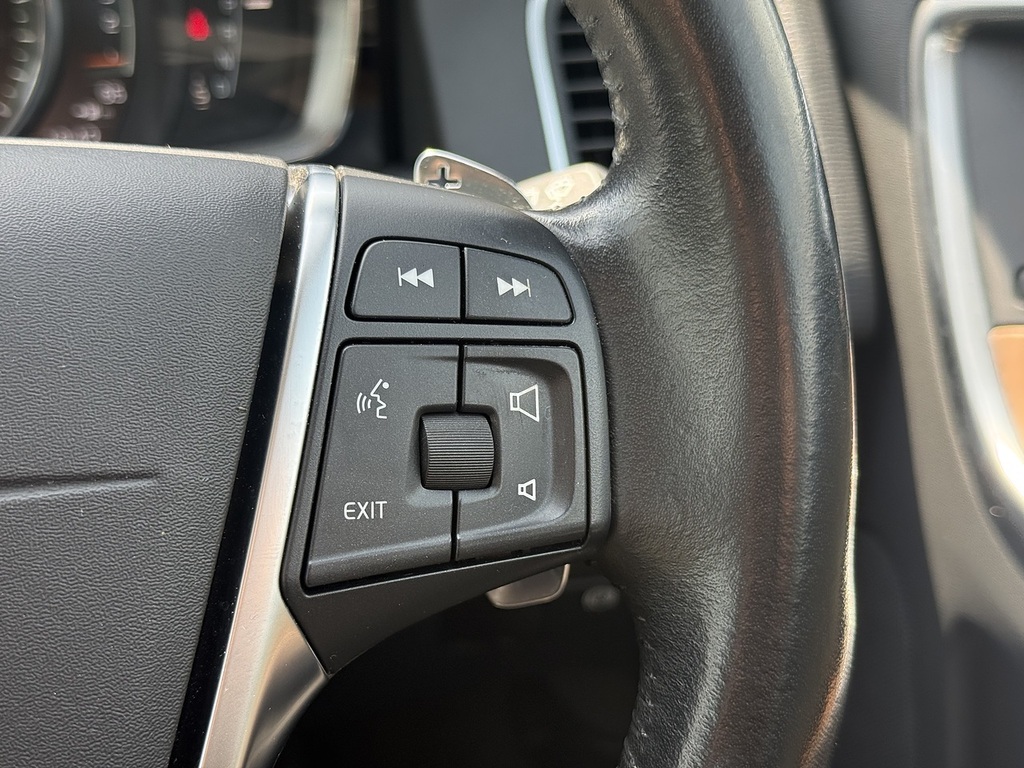 Volvo XC60 Diesel Blue #37
