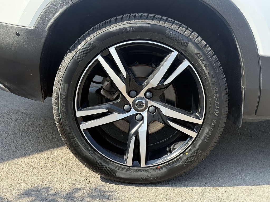Volvo XC40 Estate Grey #10