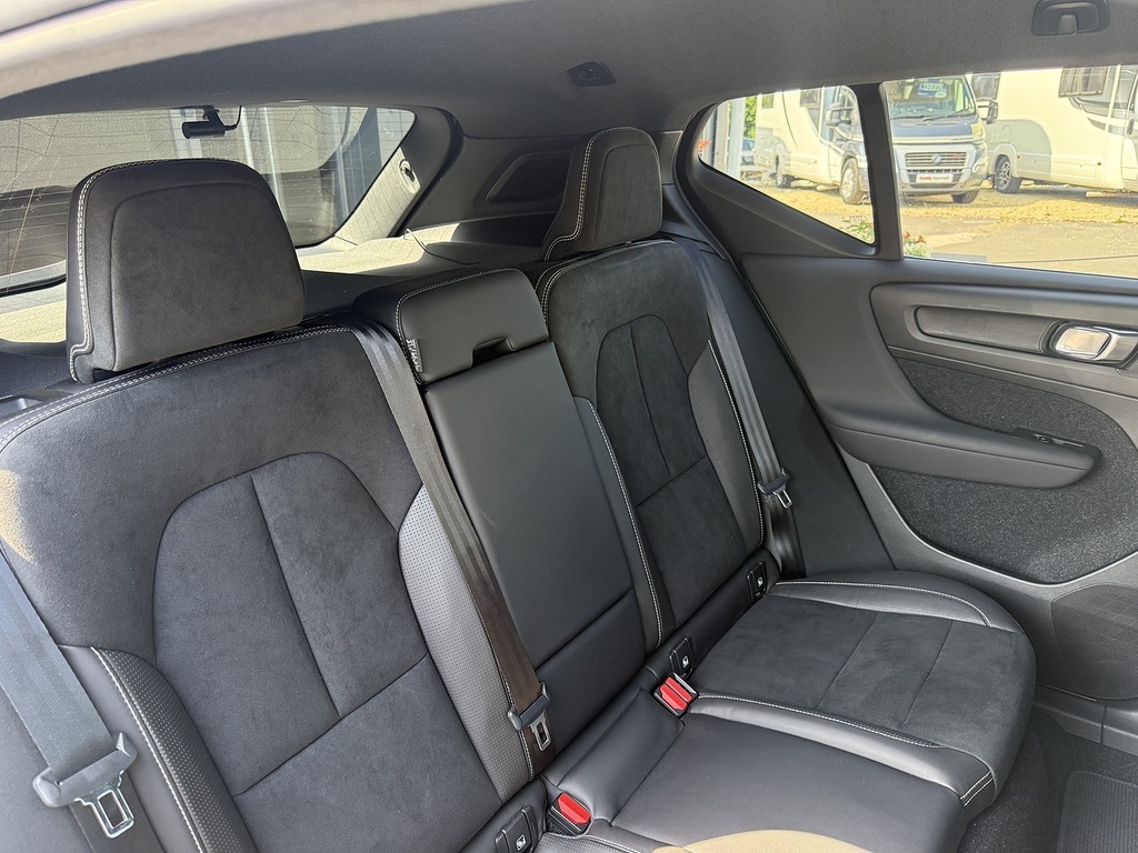 Volvo XC40 Estate Grey #12