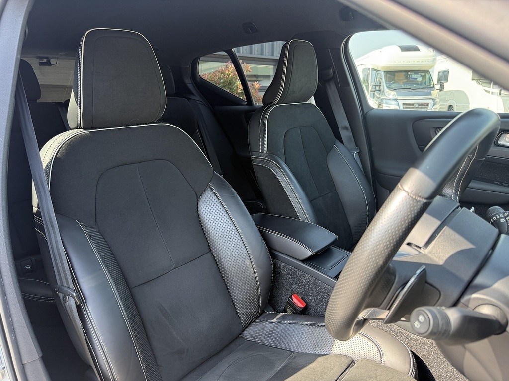 Volvo XC40 Estate Grey #11