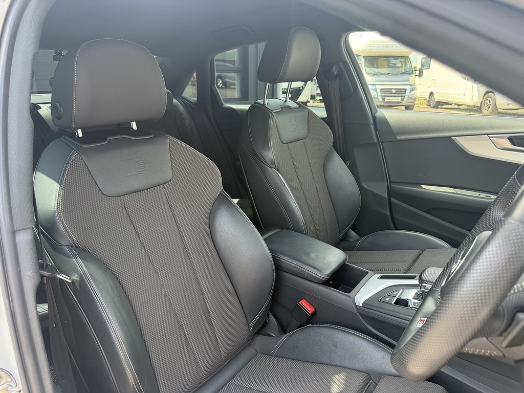 Audi A4 2.9 L Rs 4 Vorsprung Tfsi Quattro 4Wd  #11