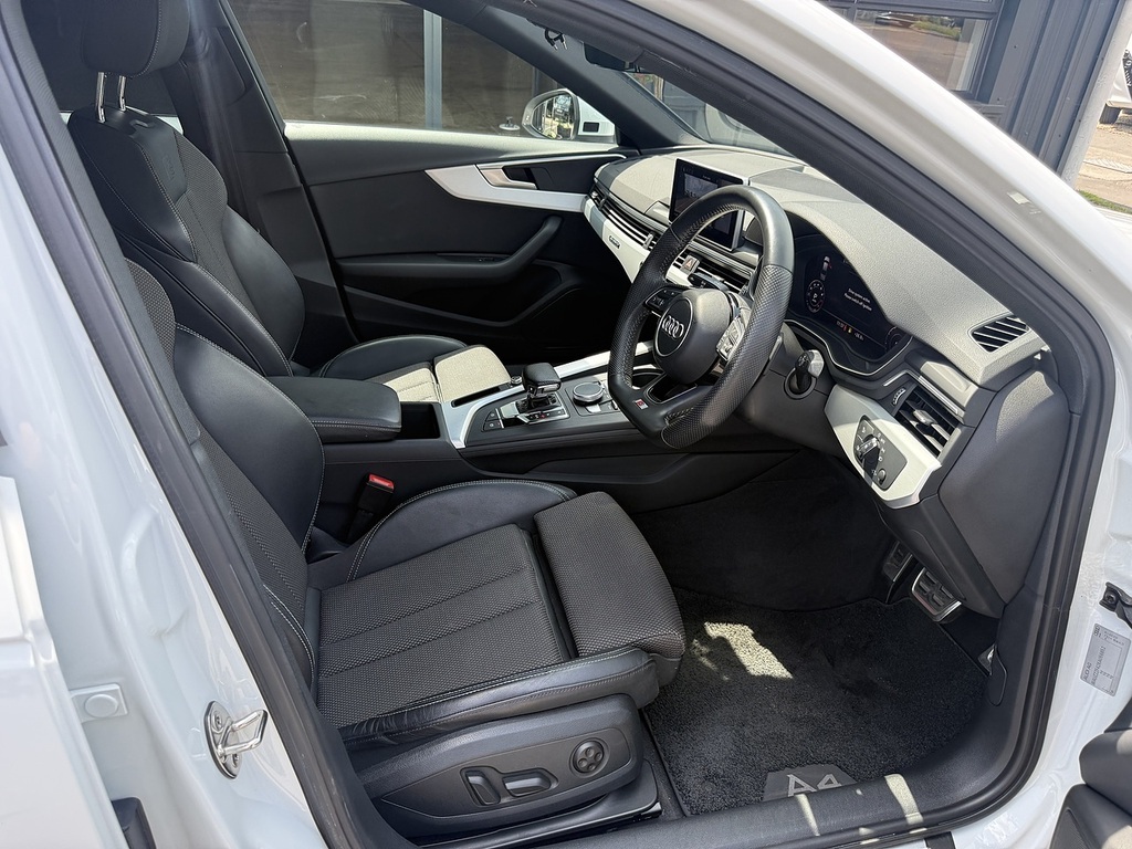 Audi A4 2.9 L Rs 4 Vorsprung Tfsi Quattro 4Wd  #17