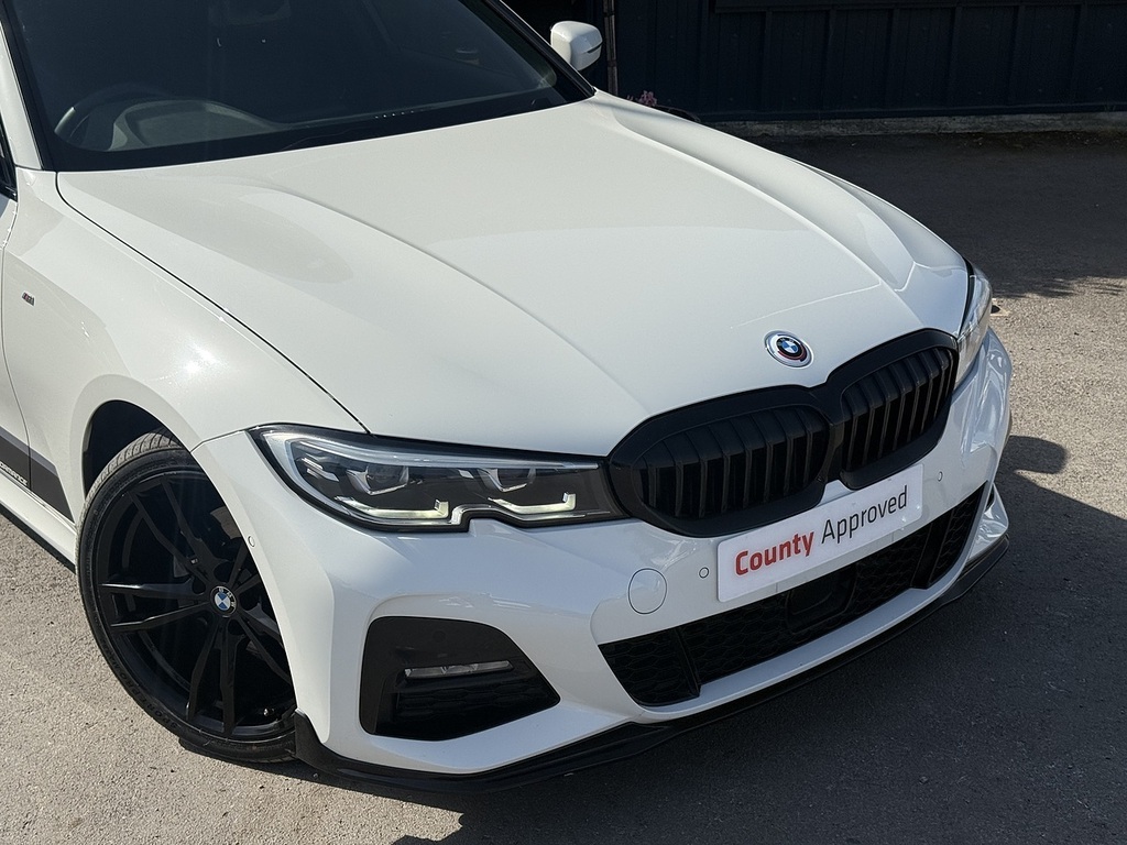 BMW 3 Series 320D Xdrive M Sport Touring TR20PBM White #2