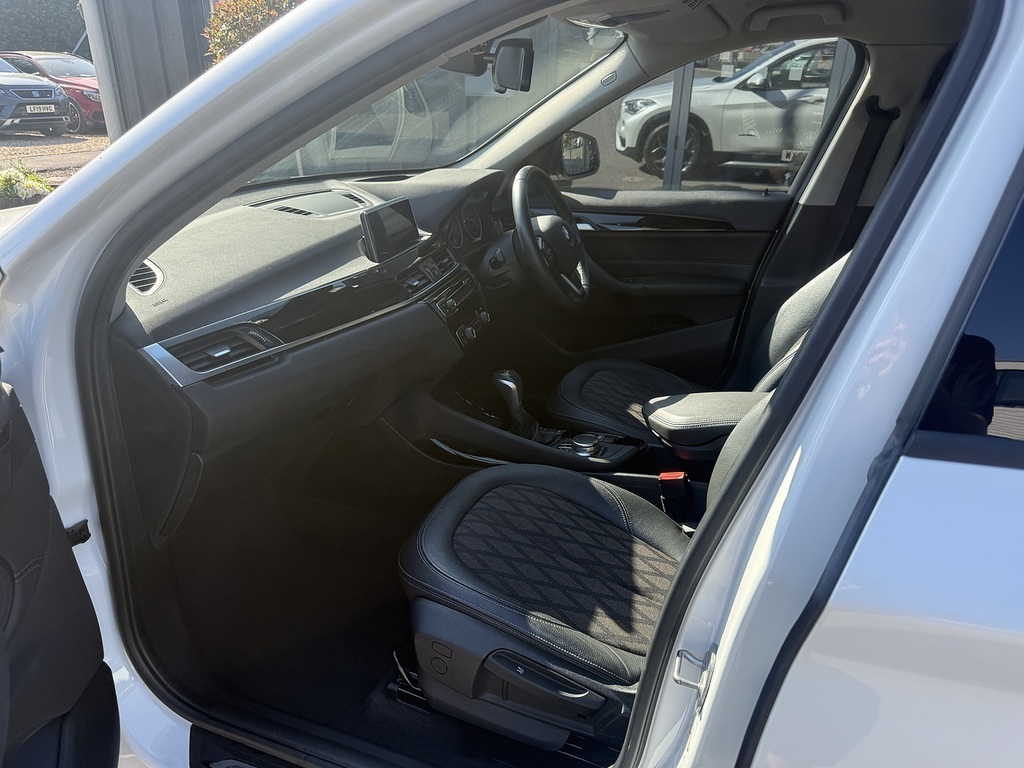 BMW X1 Xdrive23i M Sport White #15