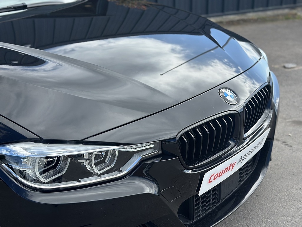 BMW 3 Series M Sport Touring White #26