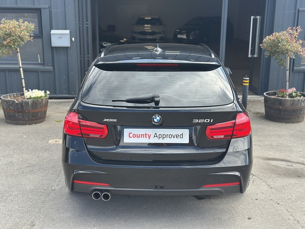 BMW 3 Series M Sport Touring White #16