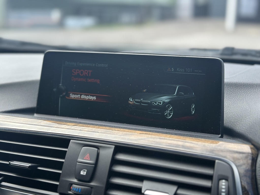 BMW 3 Series M Sport Touring White #19